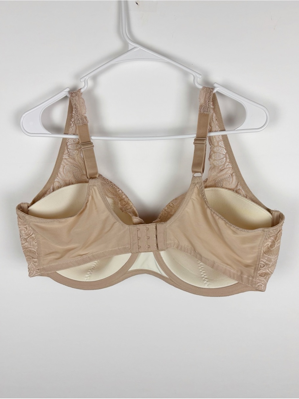 Playtex Bra Beige Lace Underwire Padded Size 44DD - Picture 2 of 6